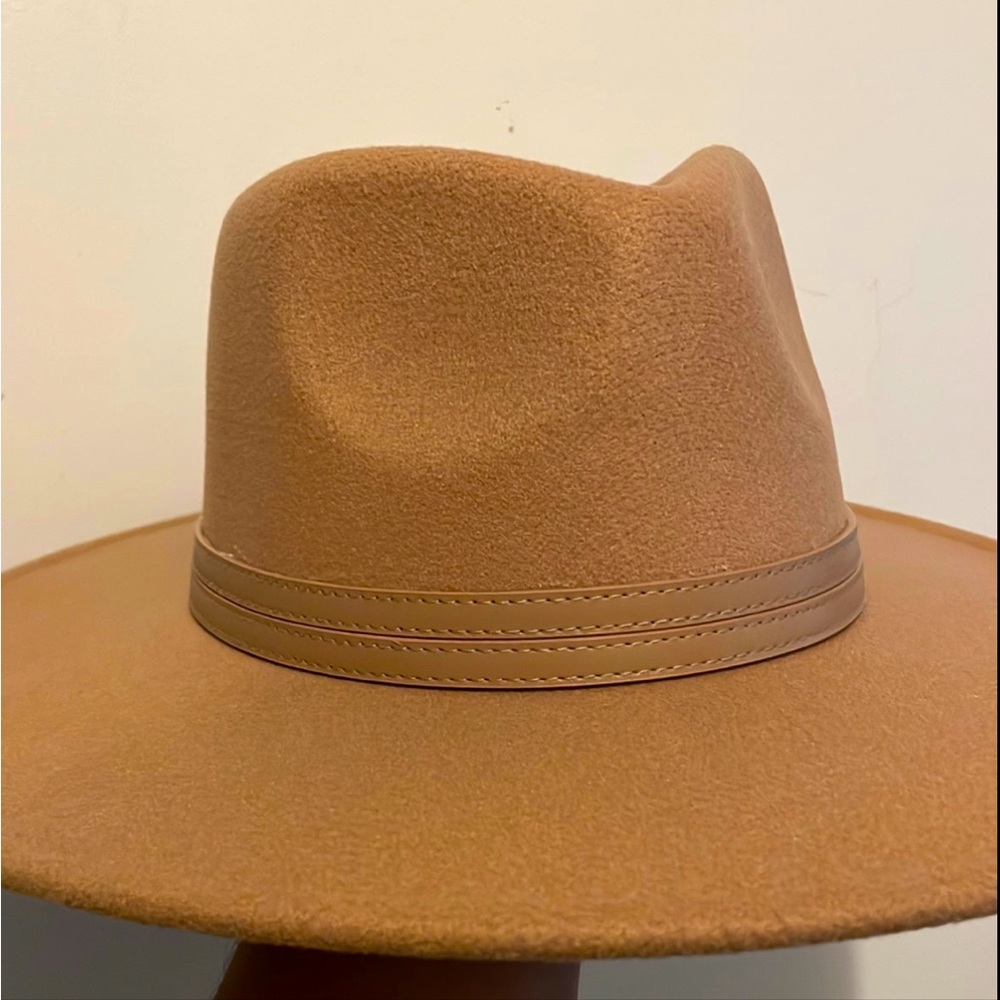 Buckle the fedora hat